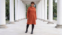 <h4><em><strong>NYT: LOVA</strong></em></h4><h1><strong>KJOLE<br/>TIL NU</strong></h1>
