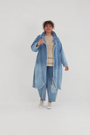 'Sky' Mantel – Premium Denim, Ombre-Waschung & Stretch